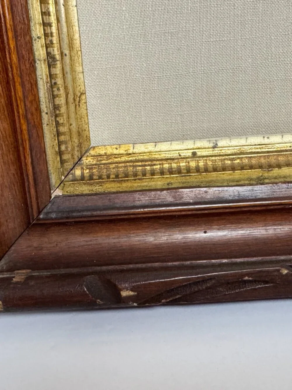Vintage / Antique  Wooden Carved Frame w/Oval Opening 17 x 21